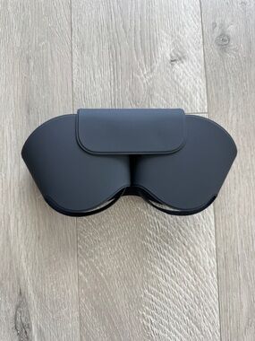 New Apple Genuine AirPods Max Smart Case